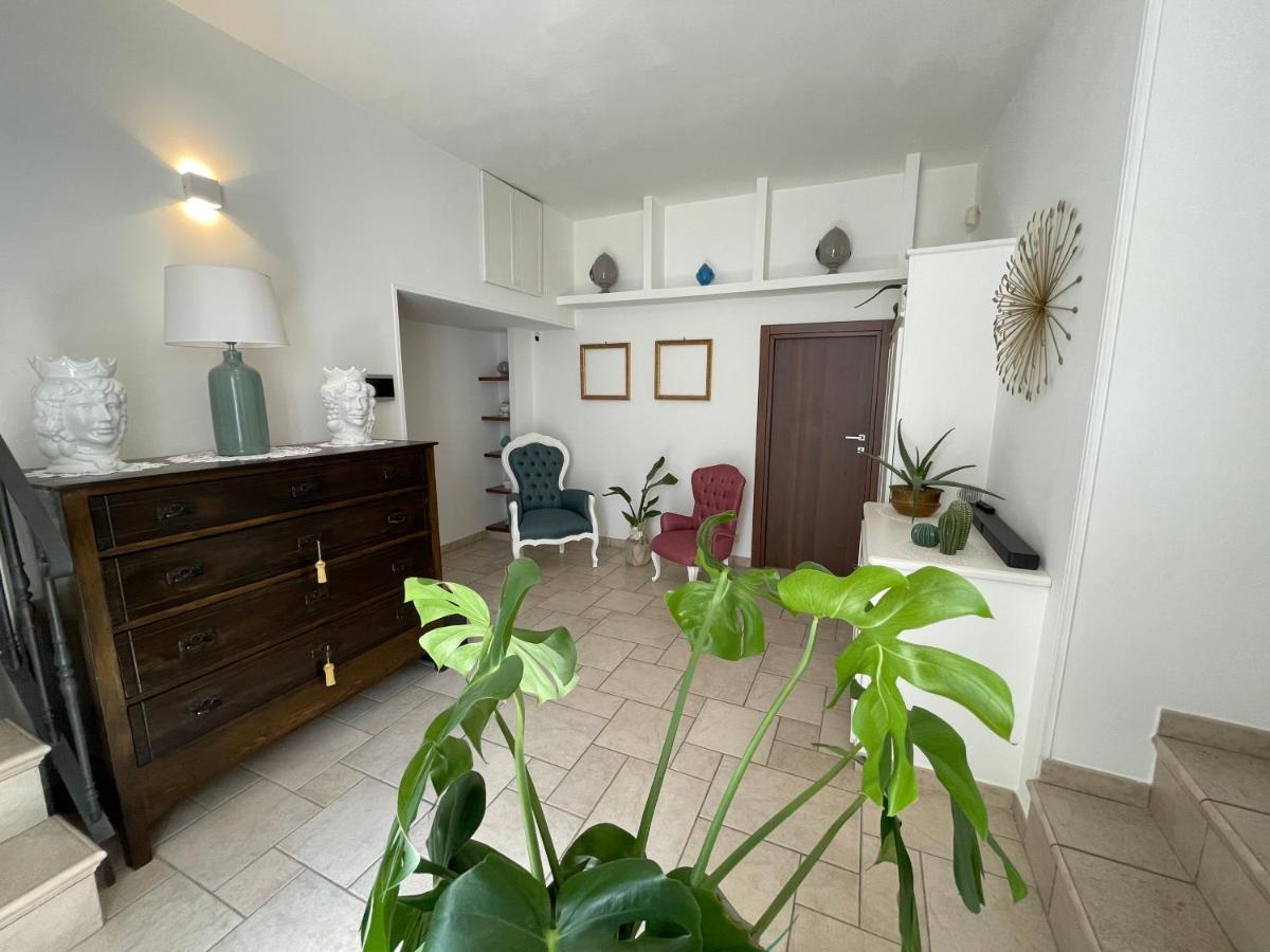 Dimora Bellini Apartment And Rooms Castellana Grotte Exterior foto