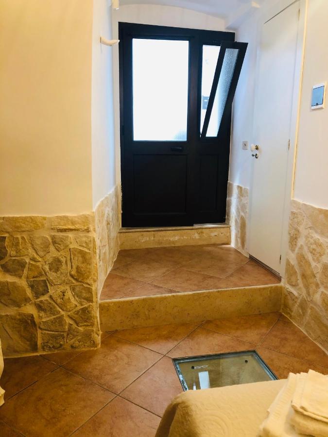 Dimora Bellini Apartment And Rooms Castellana Grotte Exterior foto